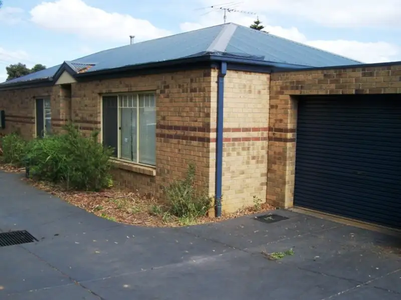 Main view of Homely unit listing, 1/7 Lampards Road, Drouin VIC 3818