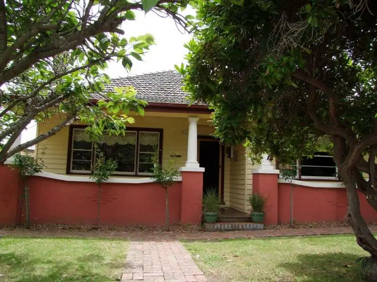 13 LONG STREET, Leongatha VIC 3953