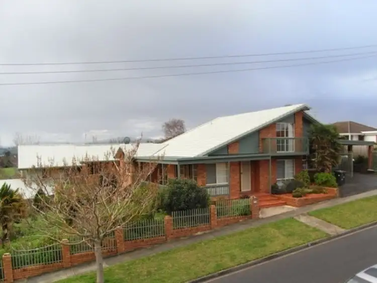11 Eade Avenue, Warragul VIC 3820