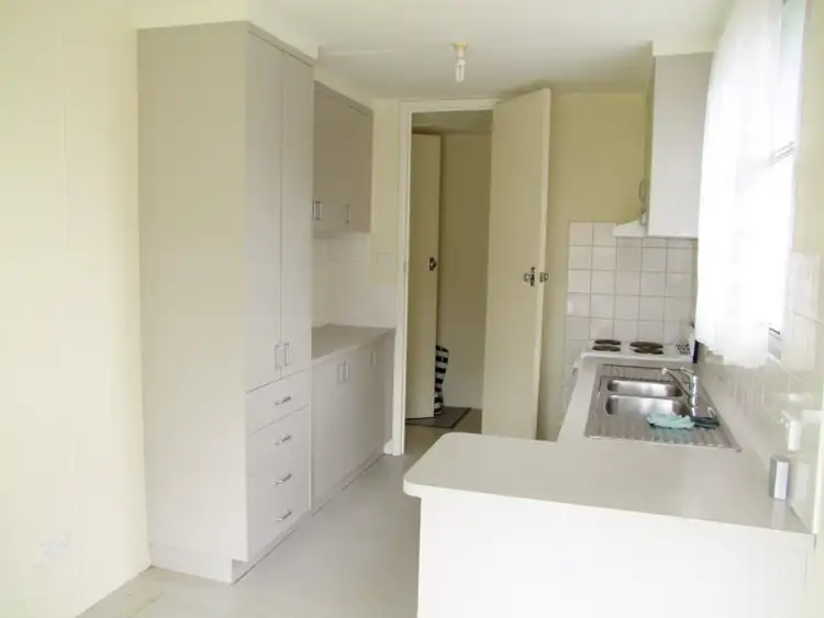 Fifth view of Homely house listing, 33 Byrne Street, Leongatha VIC 3953