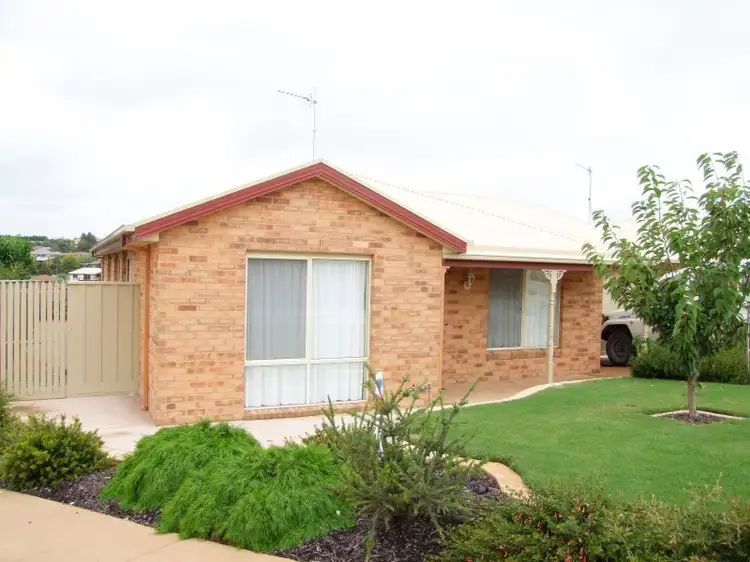 12 MacDonald Street, Leongatha VIC 3953