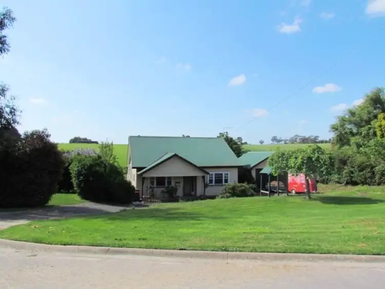 4 Silbys Road, Darnum VIC 3822
