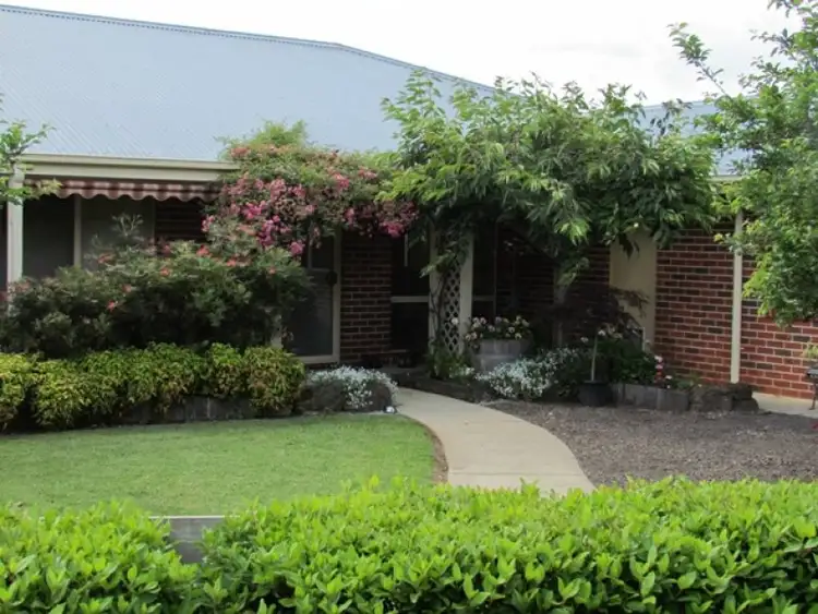 Seventh view of Homely house listing, 27 Simper Court, Drouin VIC 3818