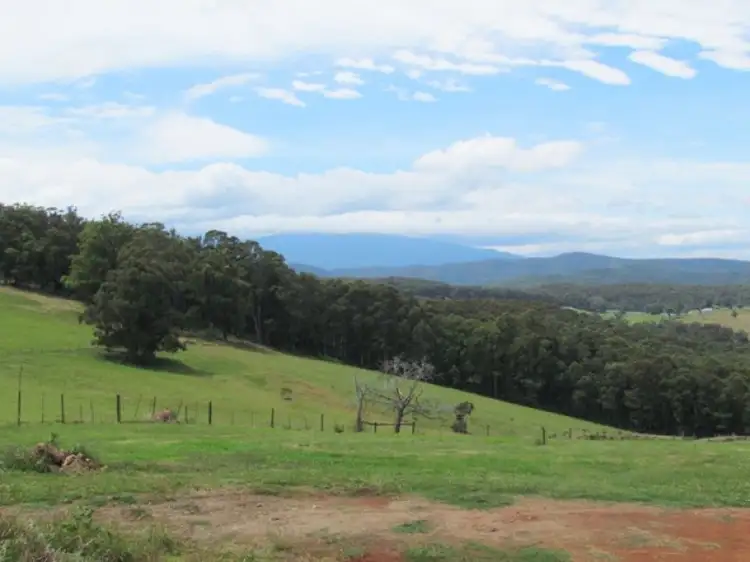 2374 Willow Grove Road, Hill End VIC 3825