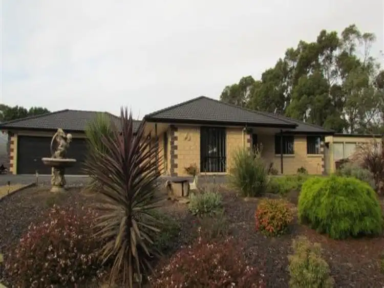 146 Shillinglaw Road, Drouin VIC 3818