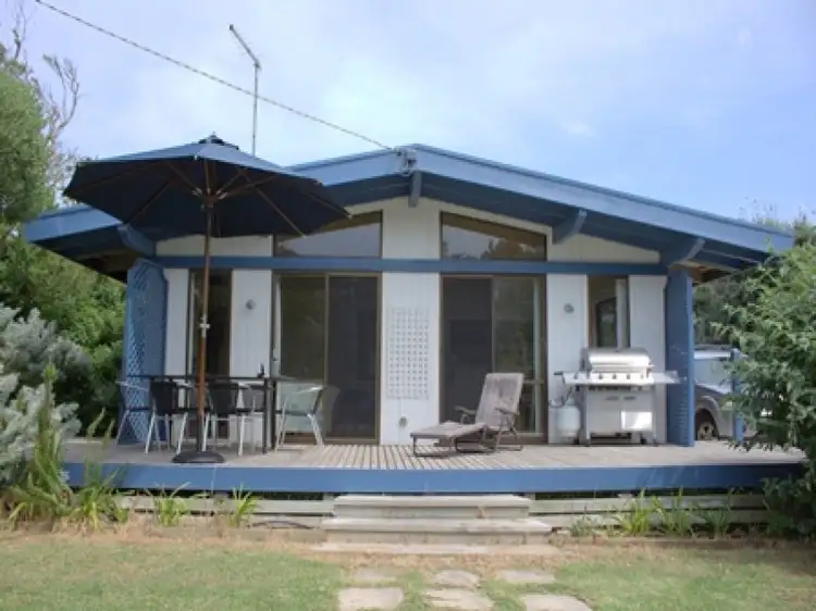 12 Banksia Ave, Sandy Point VIC 3959