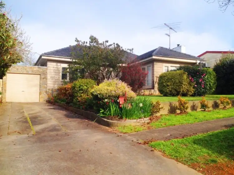 32 Wood Street, Drouin VIC 3818