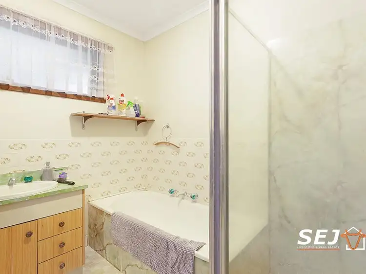 Sixth view of Homely unit listing, 1/40 King Street, Warragul VIC 3820