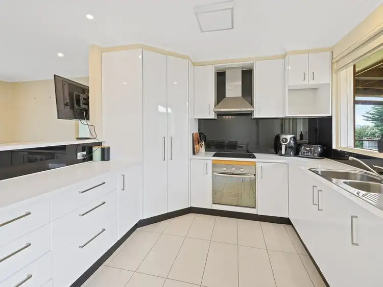 Second view of Homely house listing, 4 Paterson Street, Drouin East VIC 3818