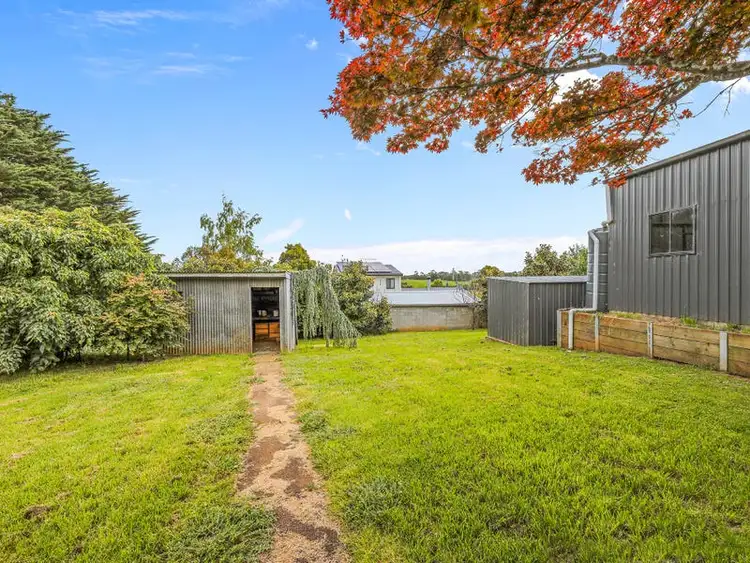 Fifth view of Homely house listing, 4 Paterson Street, Drouin East VIC 3818