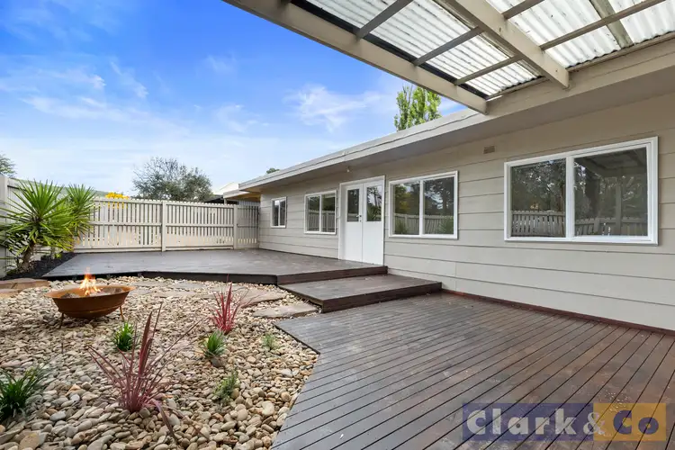 2 Phillip Street, Bonnie Doon VIC 3720