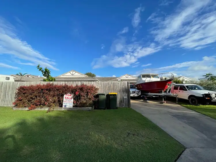 7 Lester Crecent, Torquay QLD 4655