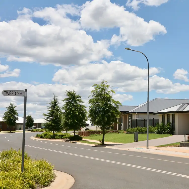 11 Tweed Place