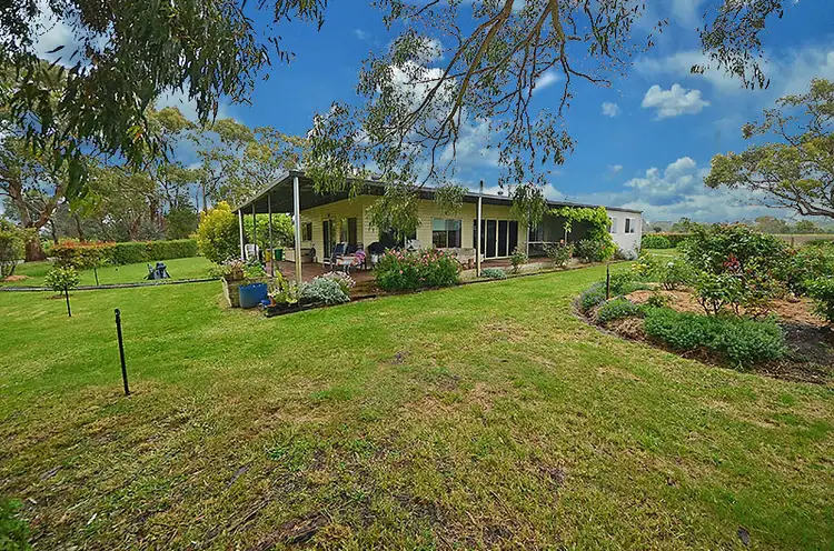 33 Levetts Road, Portland VIC 3305