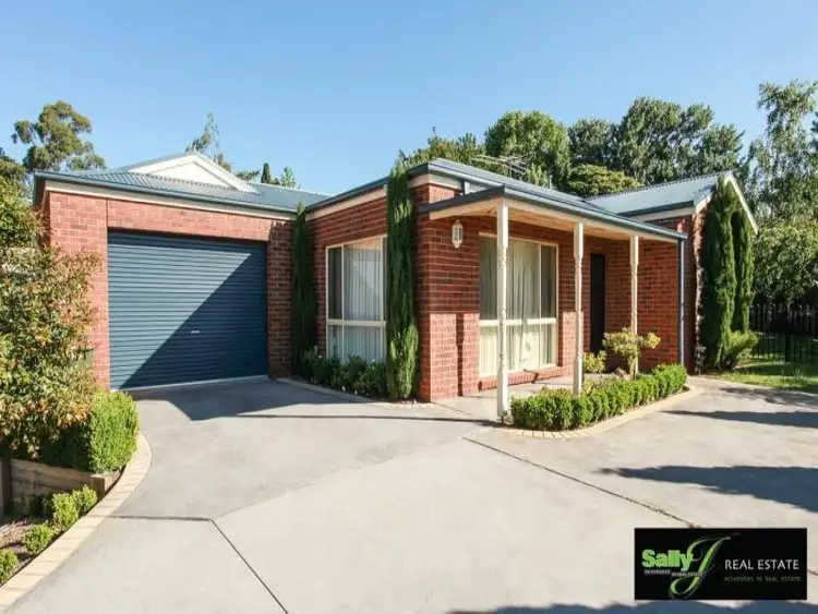 2/76 McNeilly Street, Drouin VIC 3818