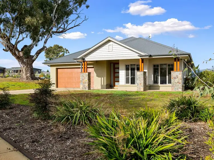 8 Jenny Court, Mansfield VIC 3722