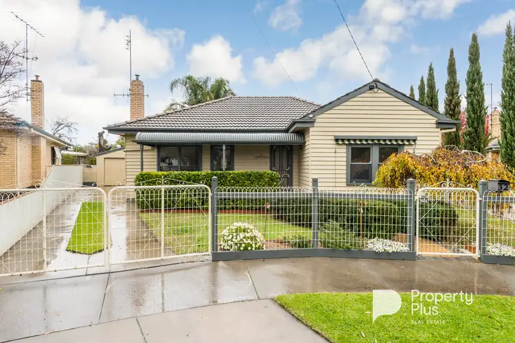 32 Benghasi Avenue, Golden Square VIC 3555