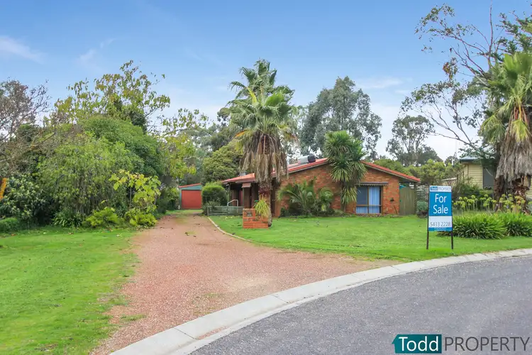 4 Redleaf Close, Heathcote VIC 3523