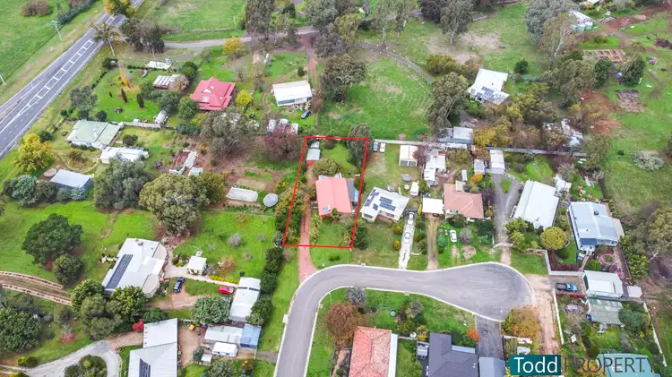 Second view of Homely house listing, 4 Redleaf Close, Heathcote VIC 3523