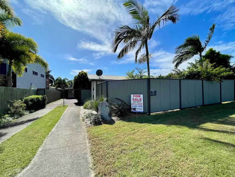 8 Bruce Street, Torquay QLD 4655