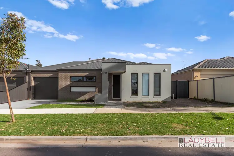 Main view of Homely townhouse listing, 2/27 Katrina Drive, Burnside Heights VIC 3023