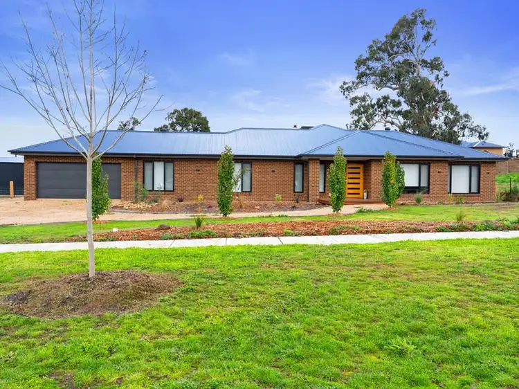 25 Maple Tree Boulevard, Mansfield VIC 3722