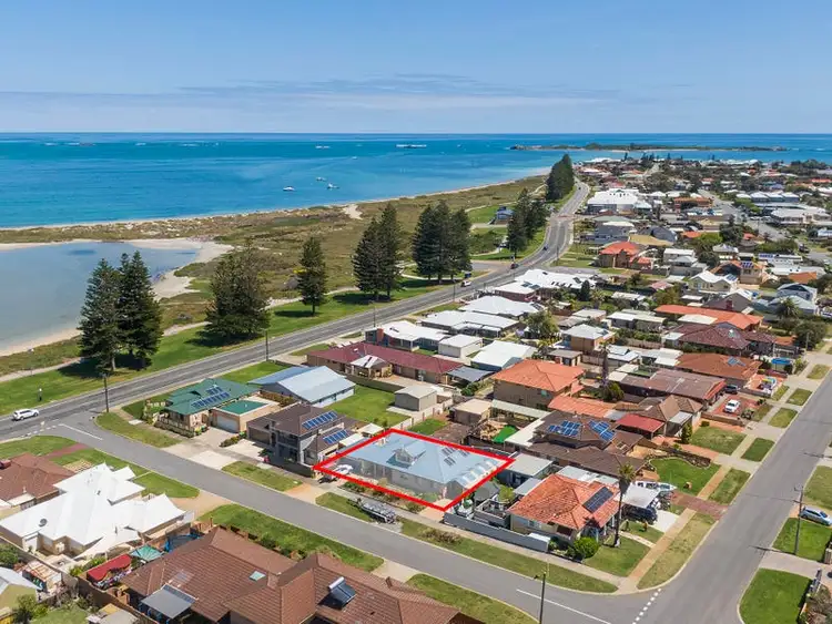Main view of Homely house listing, 4 Saunders Street, Safety Bay WA 6169