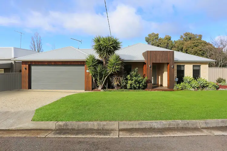 16 Sedgewick Street, Hamilton VIC 3300