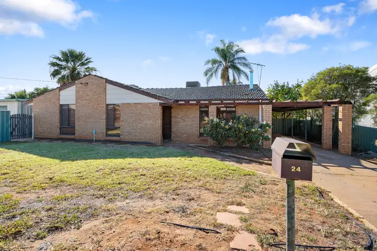 24 Cotter Street North