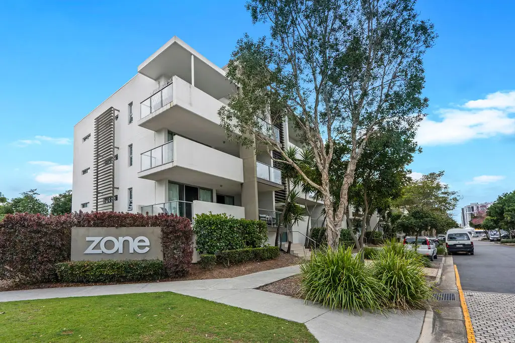Main view of Homely unit listing, 10/2 Gaven Crescent, Mermaid Beach QLD 4218