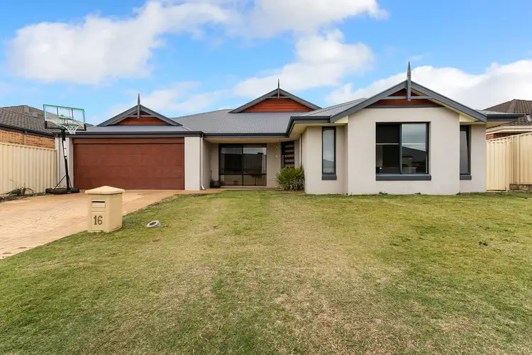 16 Craighall Turn, Madeley WA 6065
