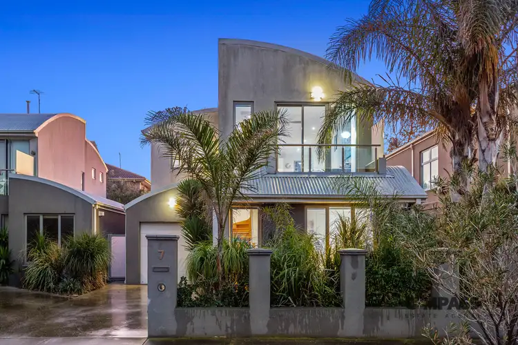 7 Correa Street, Altona VIC 3018