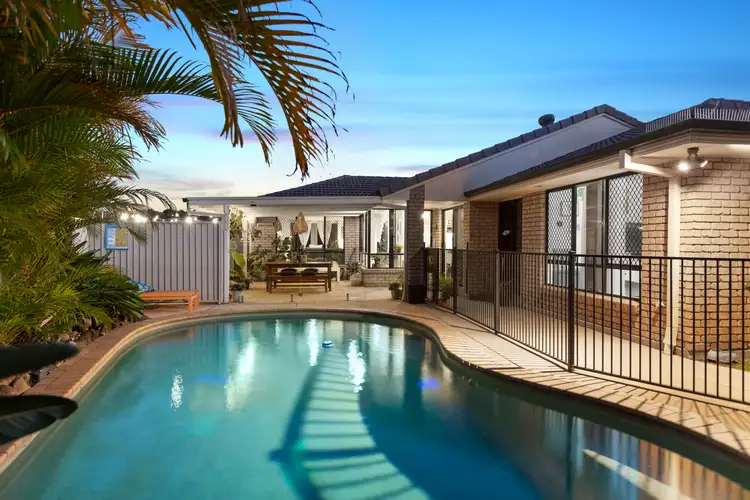 32 Woodlands Drive, Banora Point NSW 2486