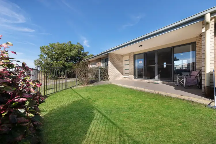 1/2 Currawong Street, Lowood QLD 4311