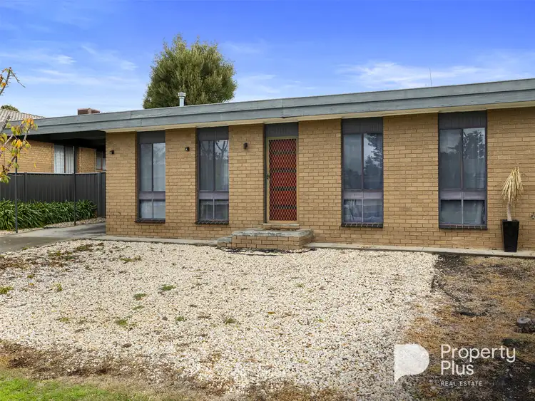 Main view of Homely unit listing, 2/2 Nabilla Crescent, Strathdale VIC 3550