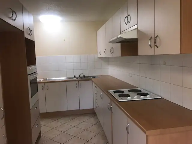 Fourth view of Homely unit listing, 2/26 Holland Court, Broadbeach QLD 4218