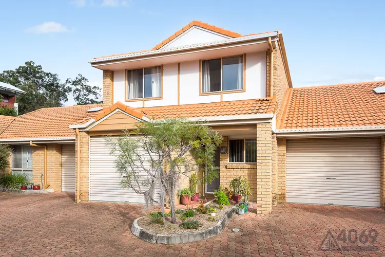 2/3 Sugarwood Street, Bellbowrie QLD 4070
