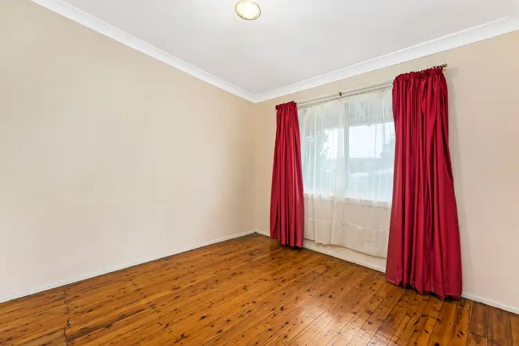 Fourth view of Homely house listing, 862 Montpellier Drive, The Oaks NSW 2570
