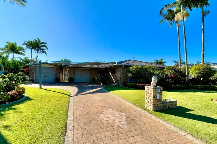 9 Lakeside Court, Torquay QLD 4655