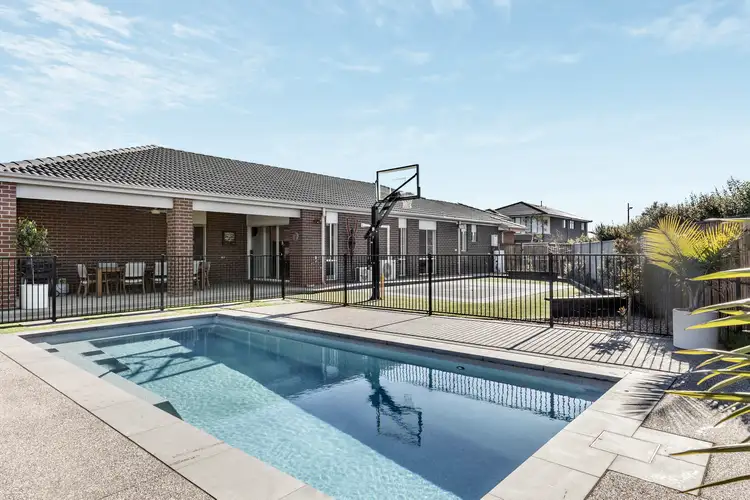 5 Celadon Parade, Mount Duneed VIC 3217
