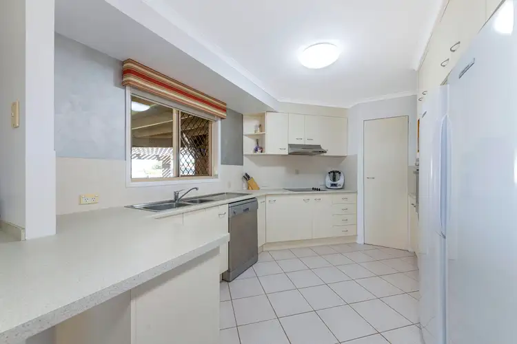 Seventh view of Homely house listing, 2 Montana Court, Avoca QLD 4670