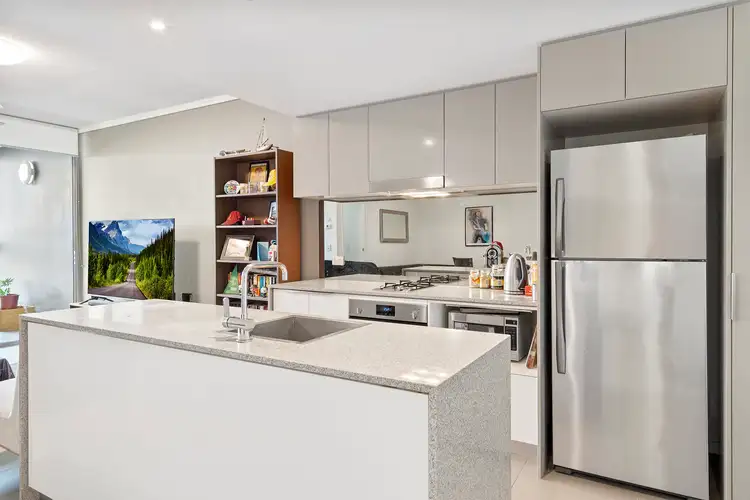 Fourth view of Homely apartment listing, 30811/2 Harbour Road, Hamilton QLD 4007