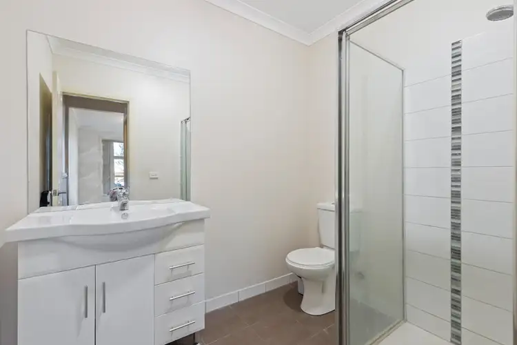 Sixth view of Homely unit listing, 2/72 Westmeadows Lane, Truganina VIC 3029