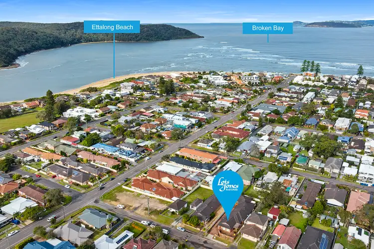 6 Lagoon Street