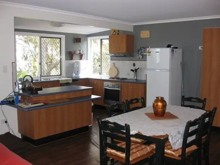 74 Western Road, Macleay Island QLD 4184