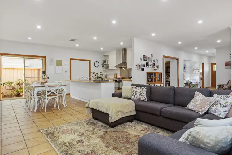 Fifth view of Homely house listing, 2 Akron Court, Mildura VIC 3500