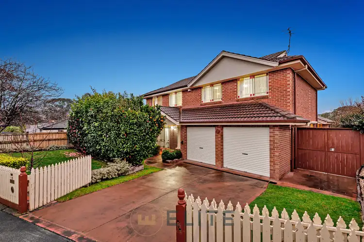 15 Valley View Crescent, Berwick VIC 3806