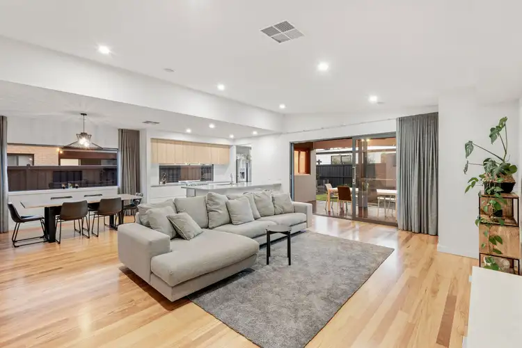 35 Cabane Circuit, Mount Duneed VIC 3217