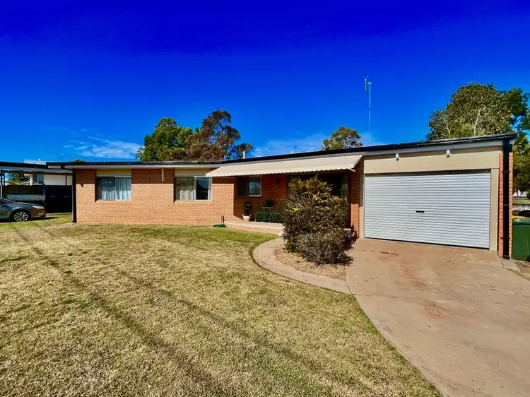Second view of Homely house listing, 8 Park Street, Chinchilla QLD 4413
