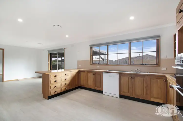 Third view of Homely house listing, 6 Stornaway Court, Portland VIC 3305